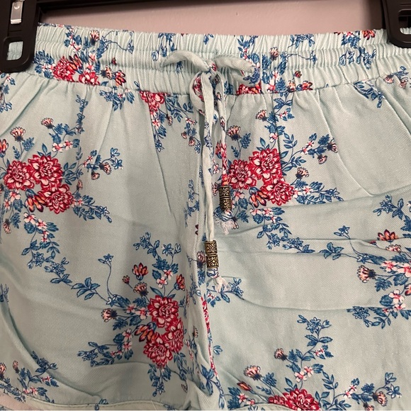 Light Blue Floral Shorts - Picture 2 of 4